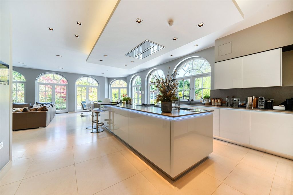 Additional image 10 of 6 bed detached house for salePriory Drive, Stanmore HA7