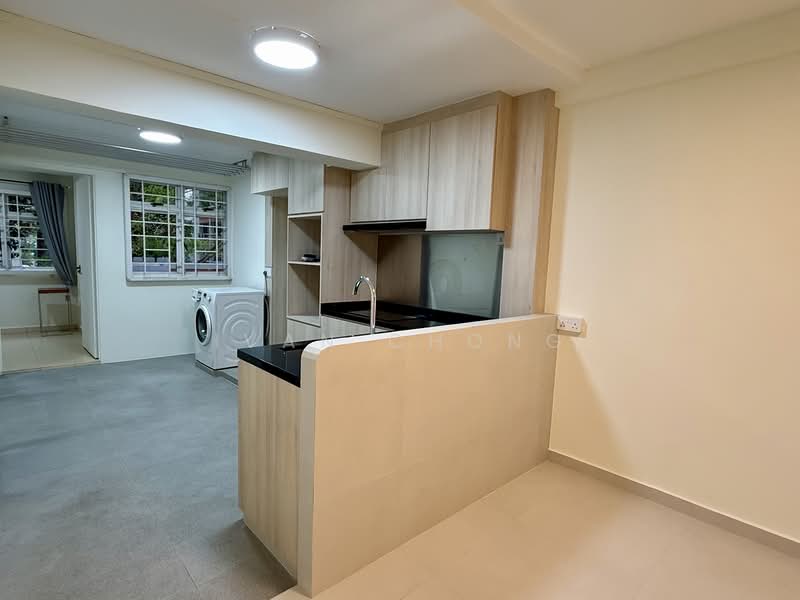9 Holland Avenue photo 4