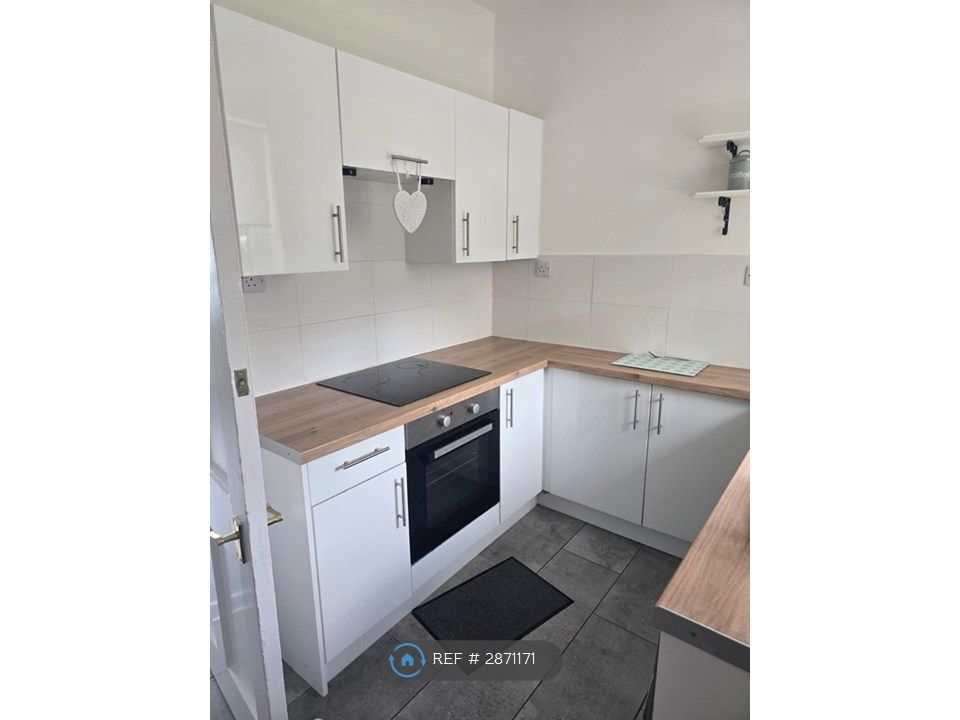 Additional image 5 of 2 bed flat to rentElm Road, Clydebank G81