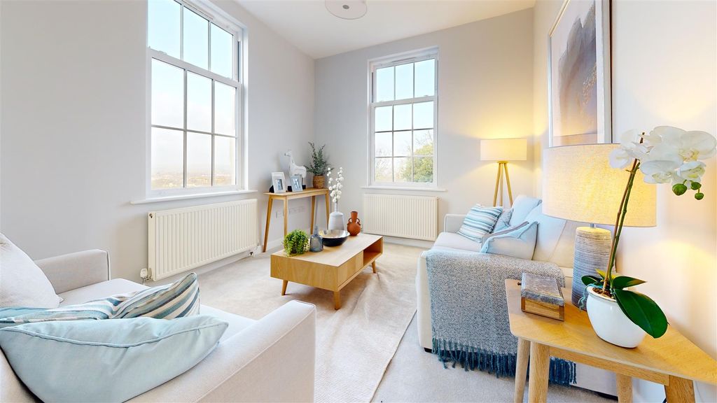 2 bed flat for saleFlat 8 Sunnybank, 4-6 Wyke Road, Weymouth DT4