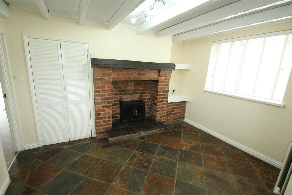 Additional image 7 of 3 bed end terrace house to rent30 Croob Park, Ballynahinch BT24