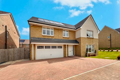 Stoker Crescent, Jackton, East Kilbride G75