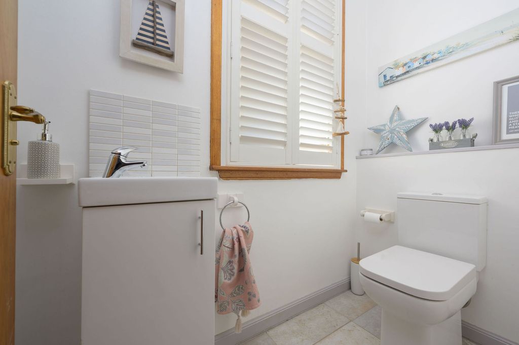 Additional image 13 of 3 bed detached house for saleArnothill, Falkirk FK1