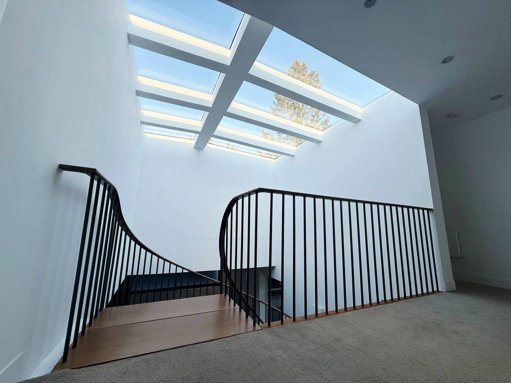 Additional image 2 of 5 bed detached house to rentSevenoaks Road, Pratts Bottom BR6