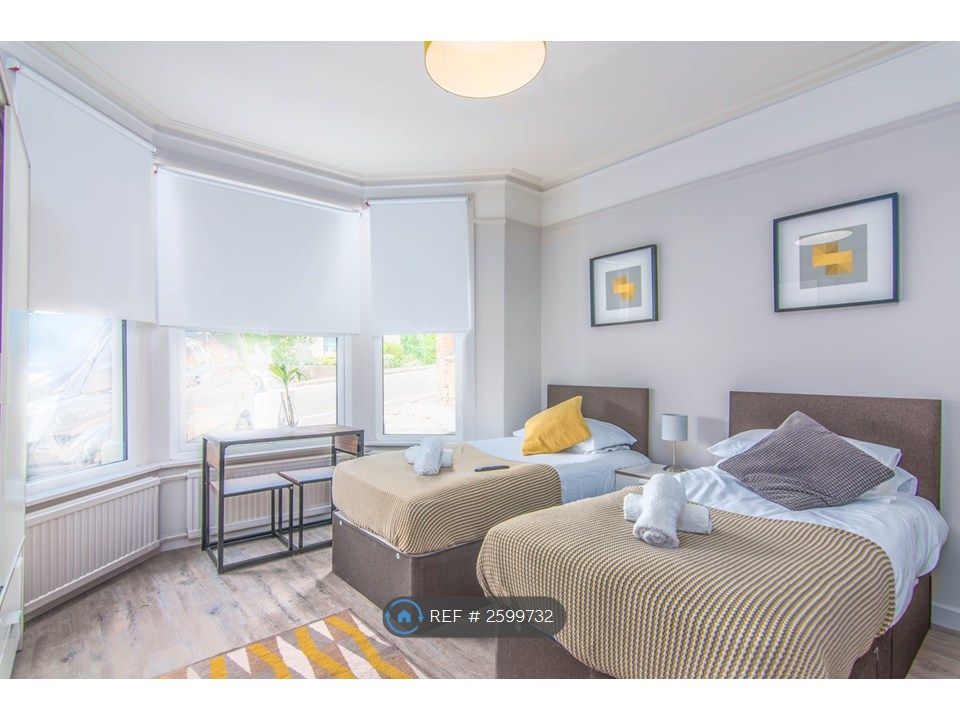 Additional image 16 of 3 bed flat to rentPriory Road, High Wycombe HP13