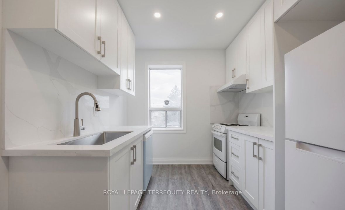Additional image 3 of Upper-185 Laughton Avenue, Toronto, ON, M6N 2X6