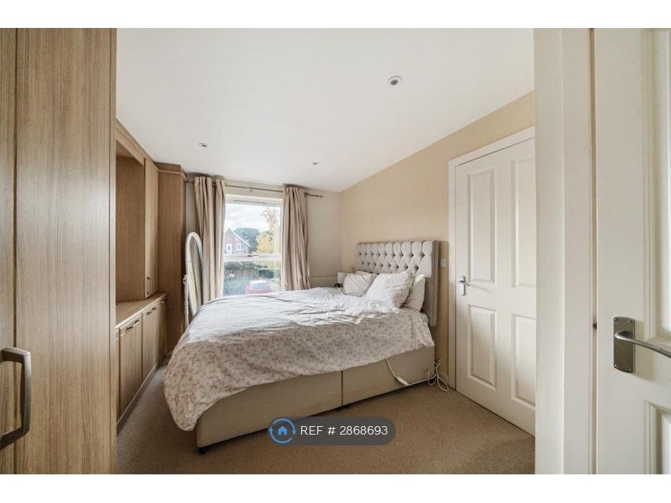 Additional image 5 of 4 bed terraced house to rentFaircross Court, Thatcham RG18