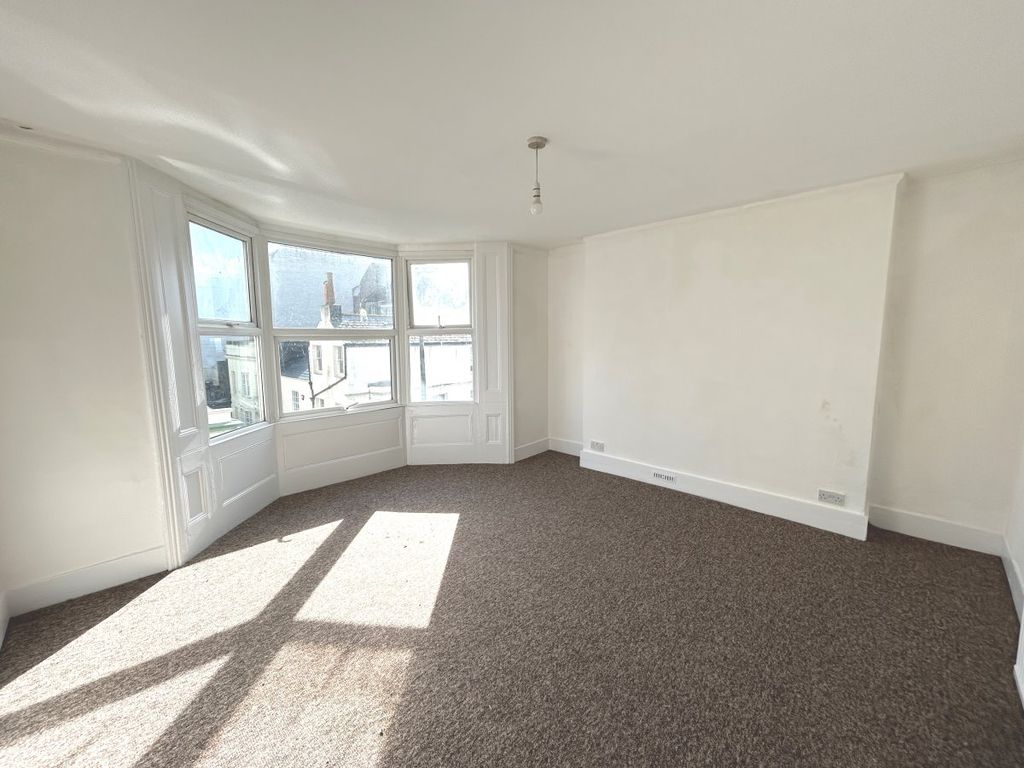 Additional image 4 of 5 bed flat to rentPreston Street, Brighton BN1