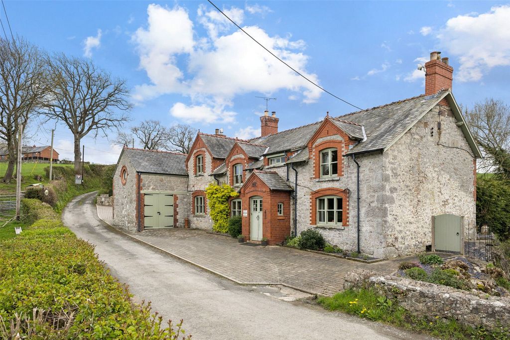 5 bed detached house for saleRhyd-Y-Meudwy, Ruthin, Denbighshire LL15
