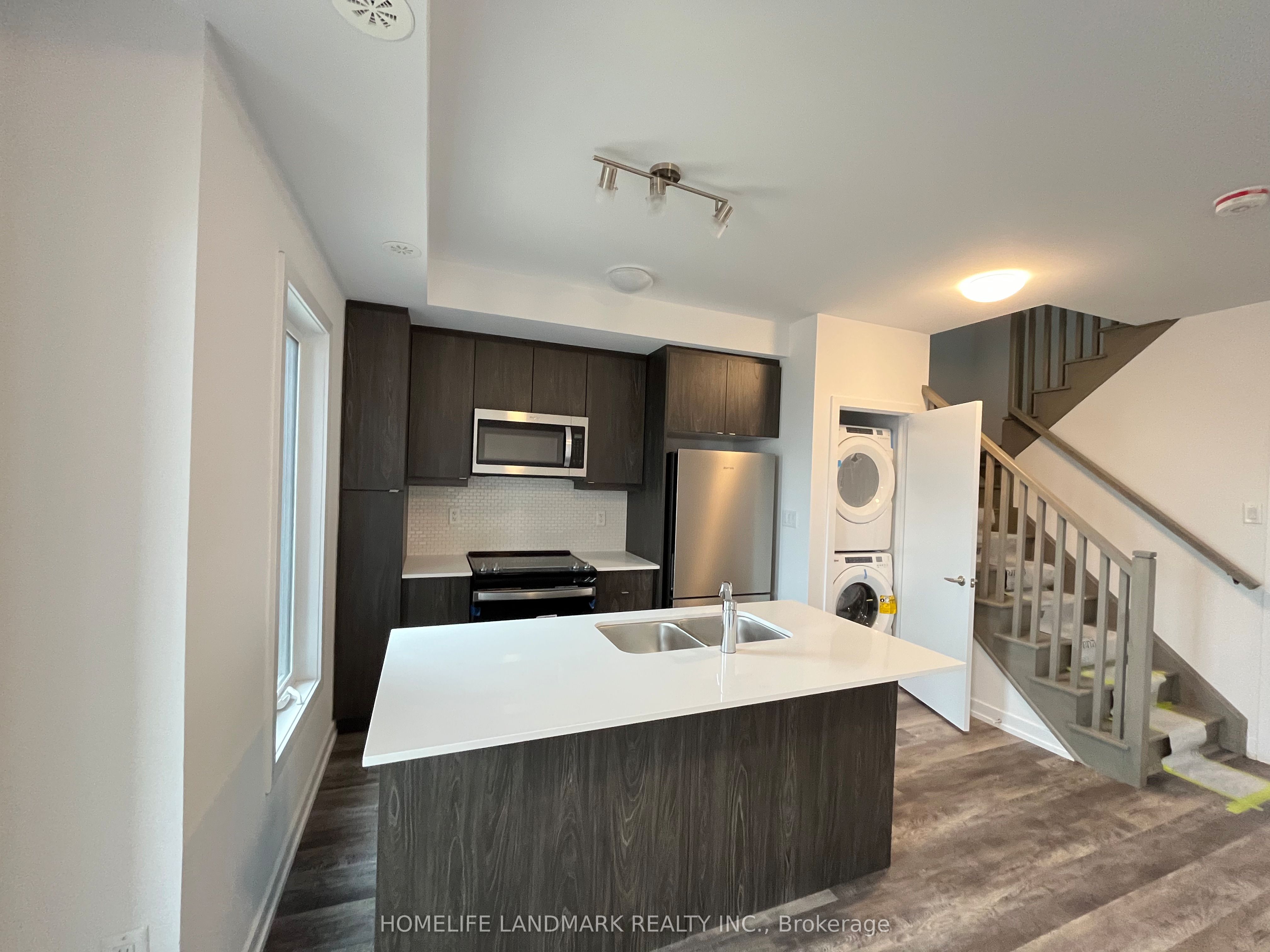 Additional image 2 of 206-3 Bancroft Lane, Richmond Hill, ON, L4E 1M1