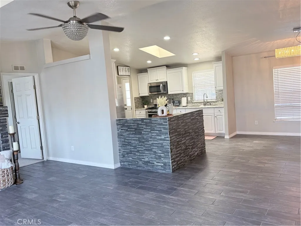 Additional image 32 of 1855 Riverside Dr Unit 405, Ontario, CA 91761