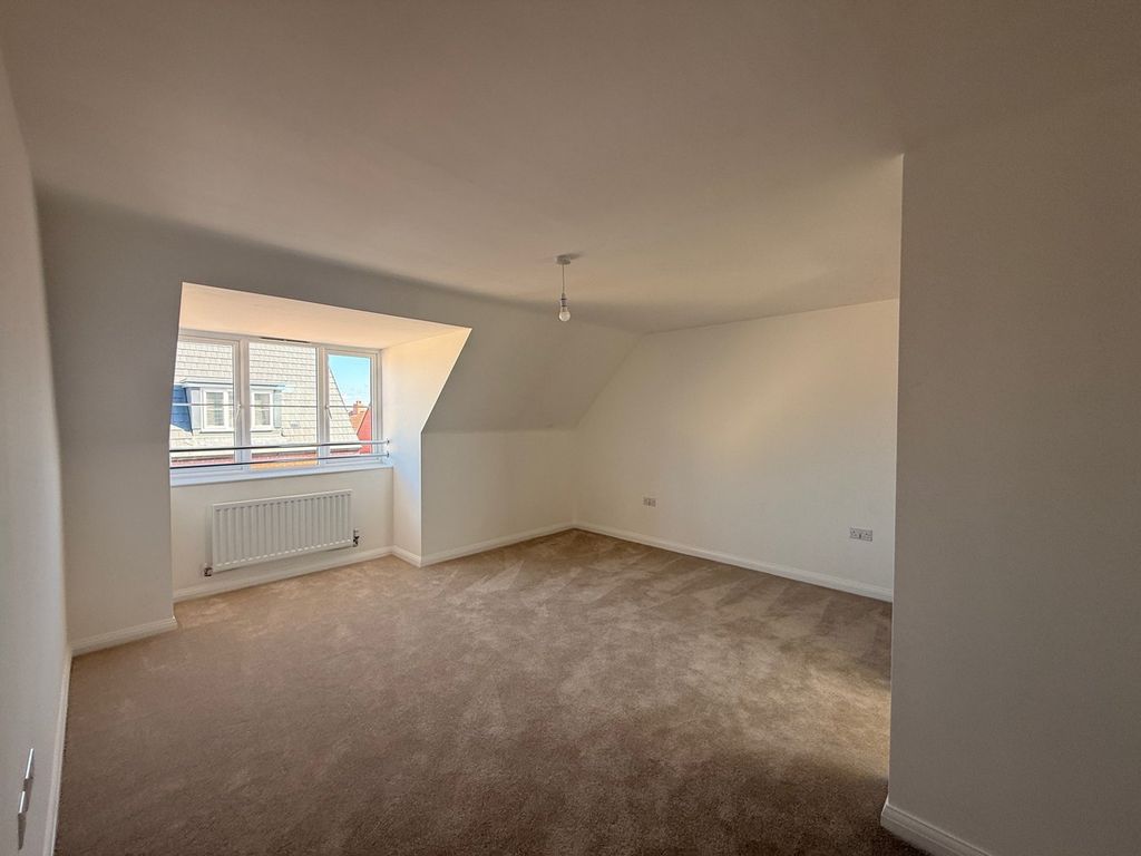 Additional image 13 of 4 bed detached house to rentCelandine Gardens, Priors Hall Park, Corby NN17