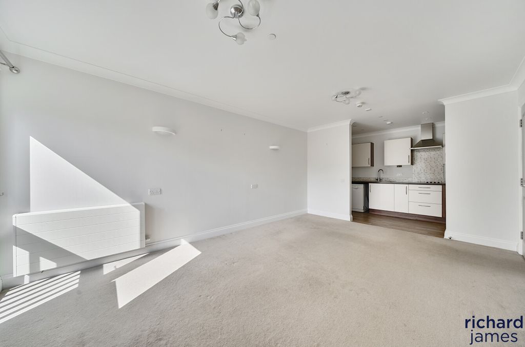 Additional image 19 of 1 bed flat for saleFitzwarren Court, Kingsdown Road, Swindon SN3