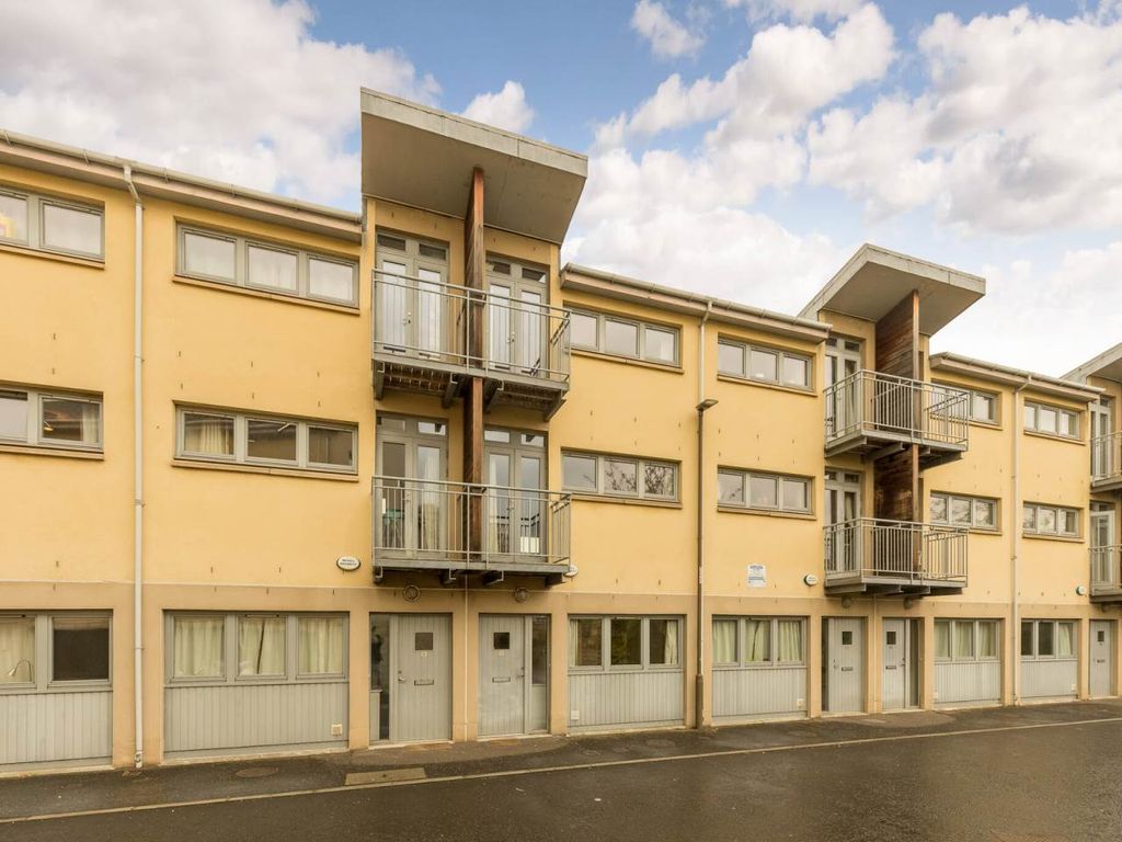 4 bed detached house to rentSlateford Road, Edinburgh EH14
