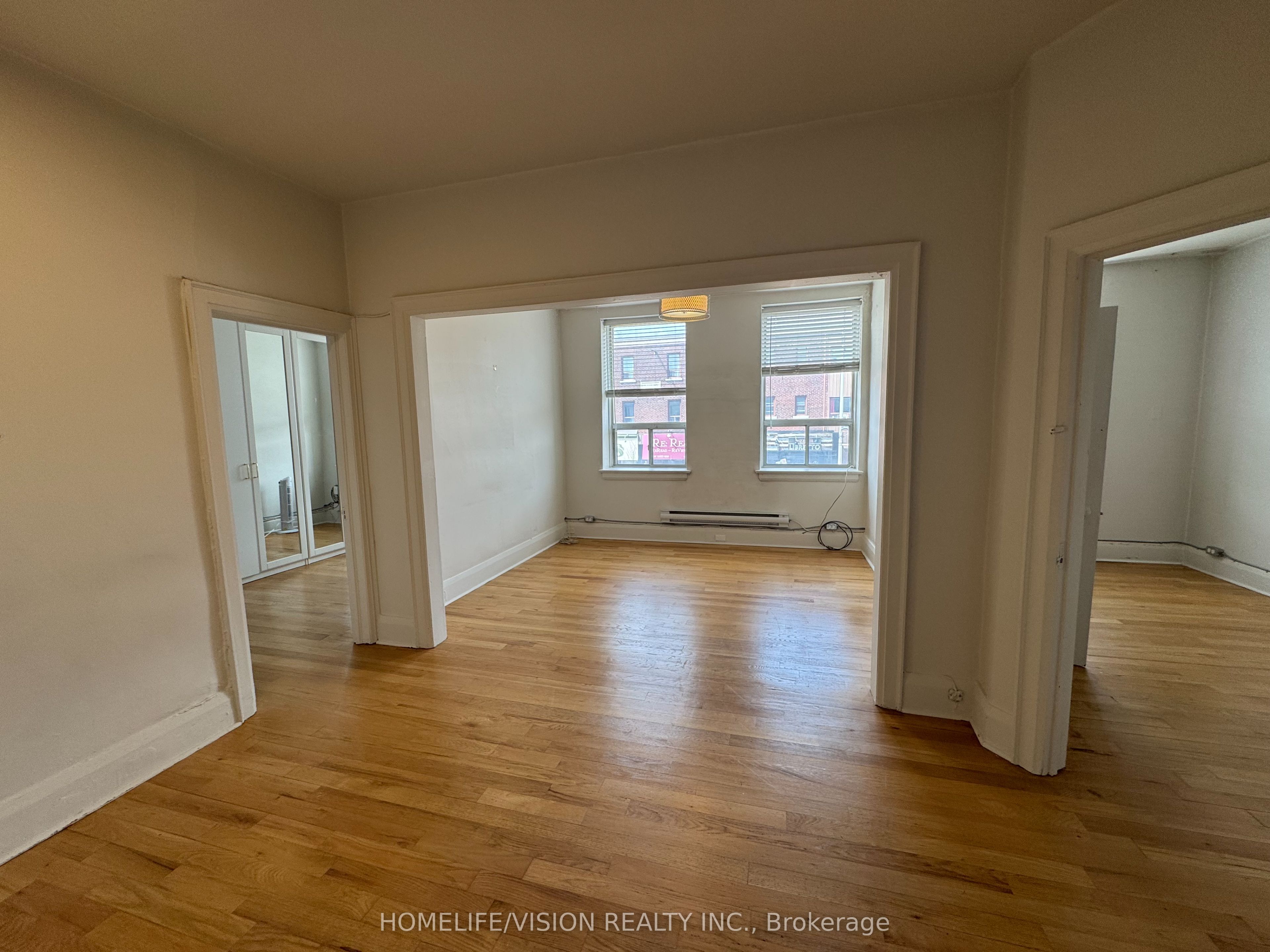Additional image 3 of Apt #1-555 Danforth Avenue, Toronto, ON, M4K 1P7