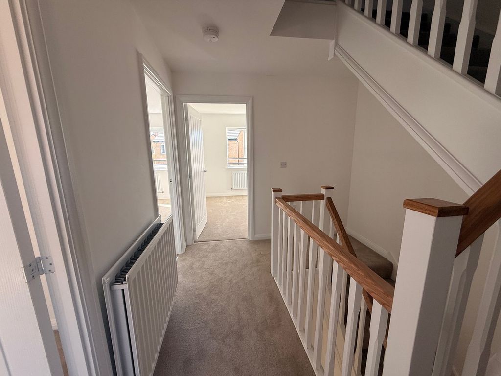 Additional image 17 of 4 bed detached house to rentCelandine Gardens, Priors Hall Park, Corby NN17