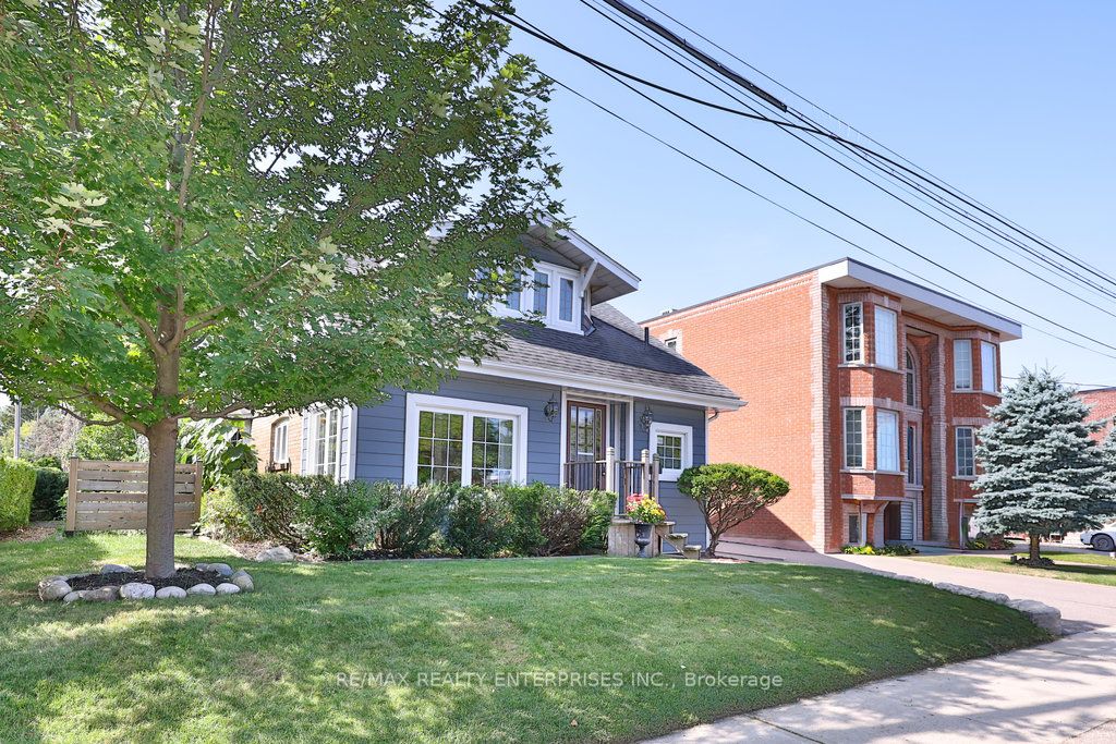 44 Mississauga Road N, Mississauga, ON, L5H 2H8