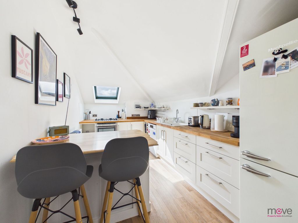 Additional image 11 of 2 bed flat for salePittville Crescent, Cheltenham GL52