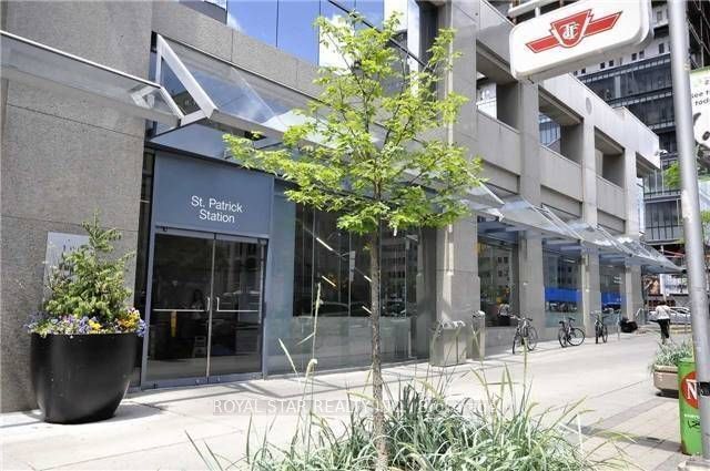Additional image 2 of 1507-426 University Avenue, Toronto, ON, M5G 1S9