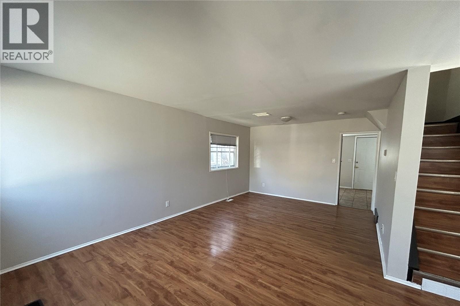 Additional image 8 of 607 28th Street W, Saskatoon, SK, S7L0L2