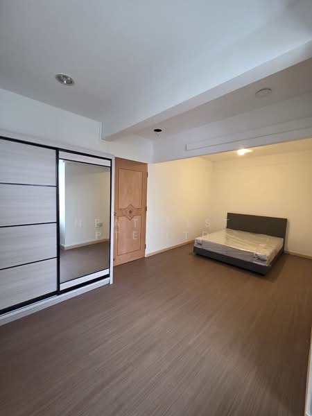 756 Upper Serangoon Road photo 3