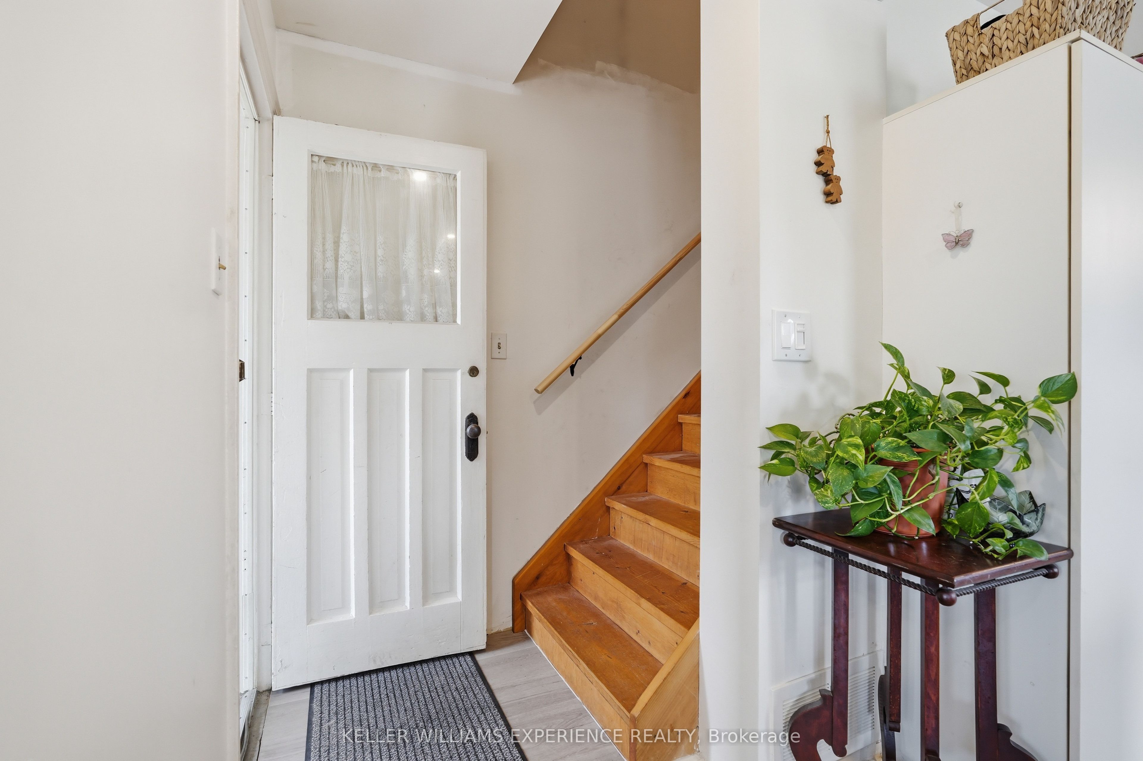 Additional image 4 of 98 Donald Street, Barrie, ON, L4N 1E3