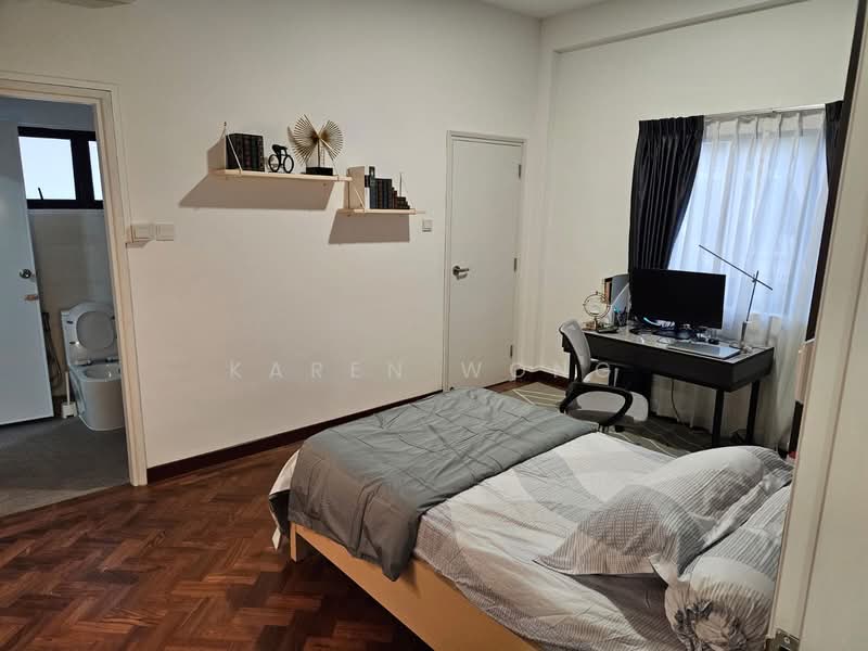 Quaint semi-detached house near MRT! photo 5