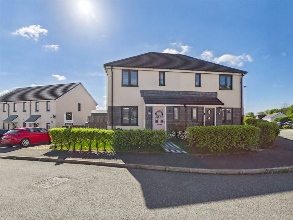 3 bed semi-detached house for saleTanners Road, Bodmin, Cornwall PL31