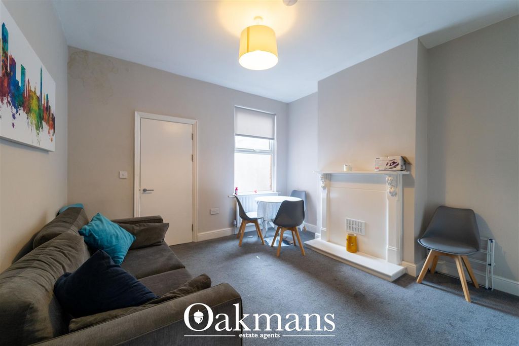 3 bed shared accommodation to rentSelsey Road, Birmingham, West Midlands B17 photo 2