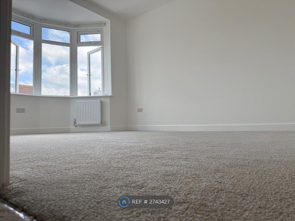 Additional image 17 of 7 bed end terrace house to rentInglehurst Gardens, Ilford IG4