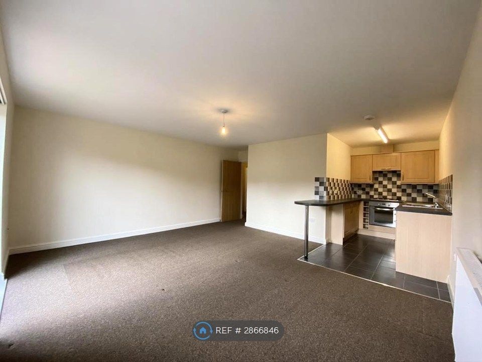 1 bed flat to rentMoss, Wrexham LL11 photo 2