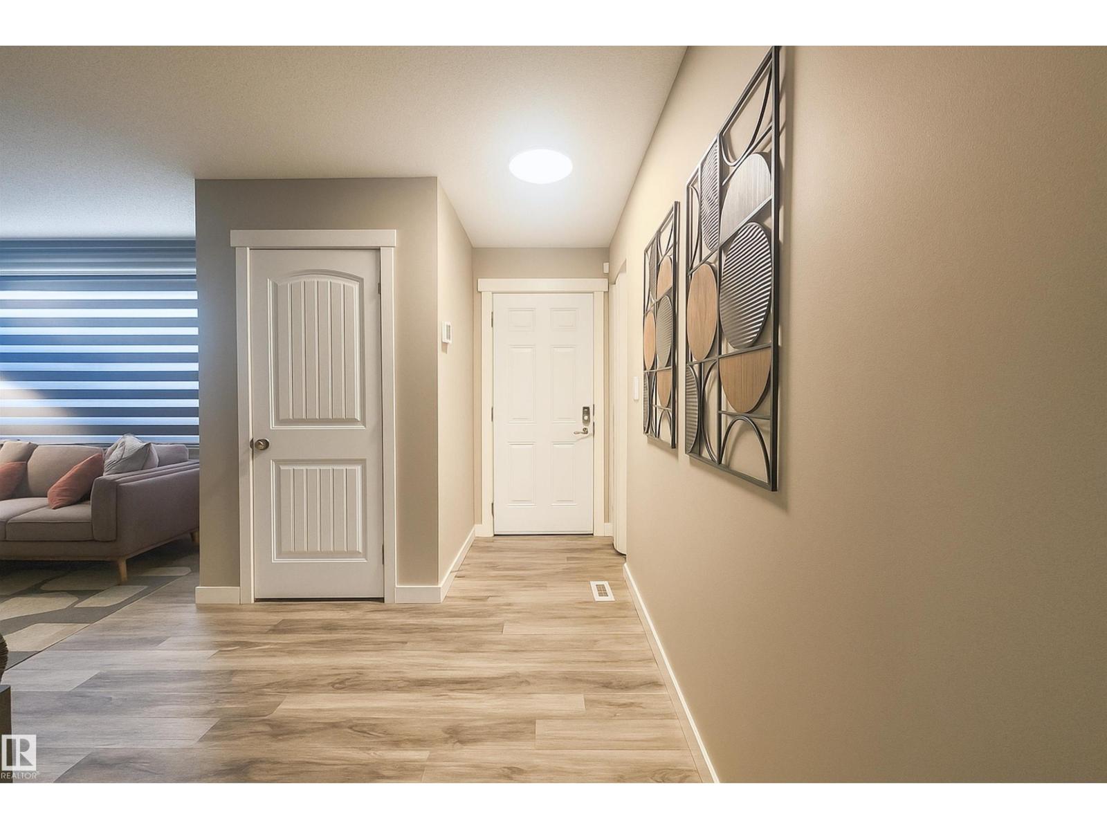 Additional image 3 of 4203 83 Street NW, Edmonton, AB, T6K1C8