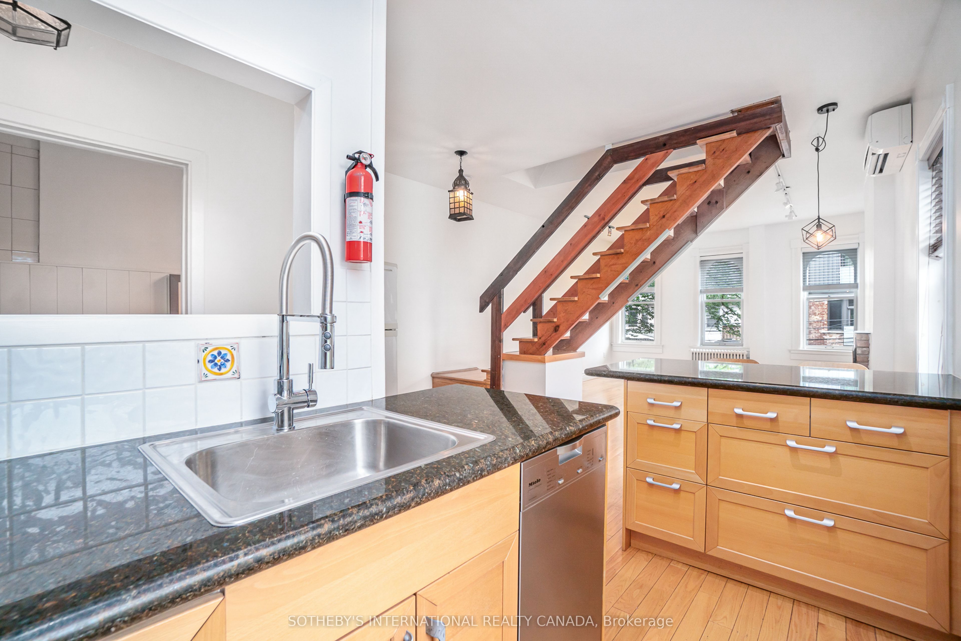 Additional image 5 of #2-225 Major Street, Toronto, ON, M5S 2L4
