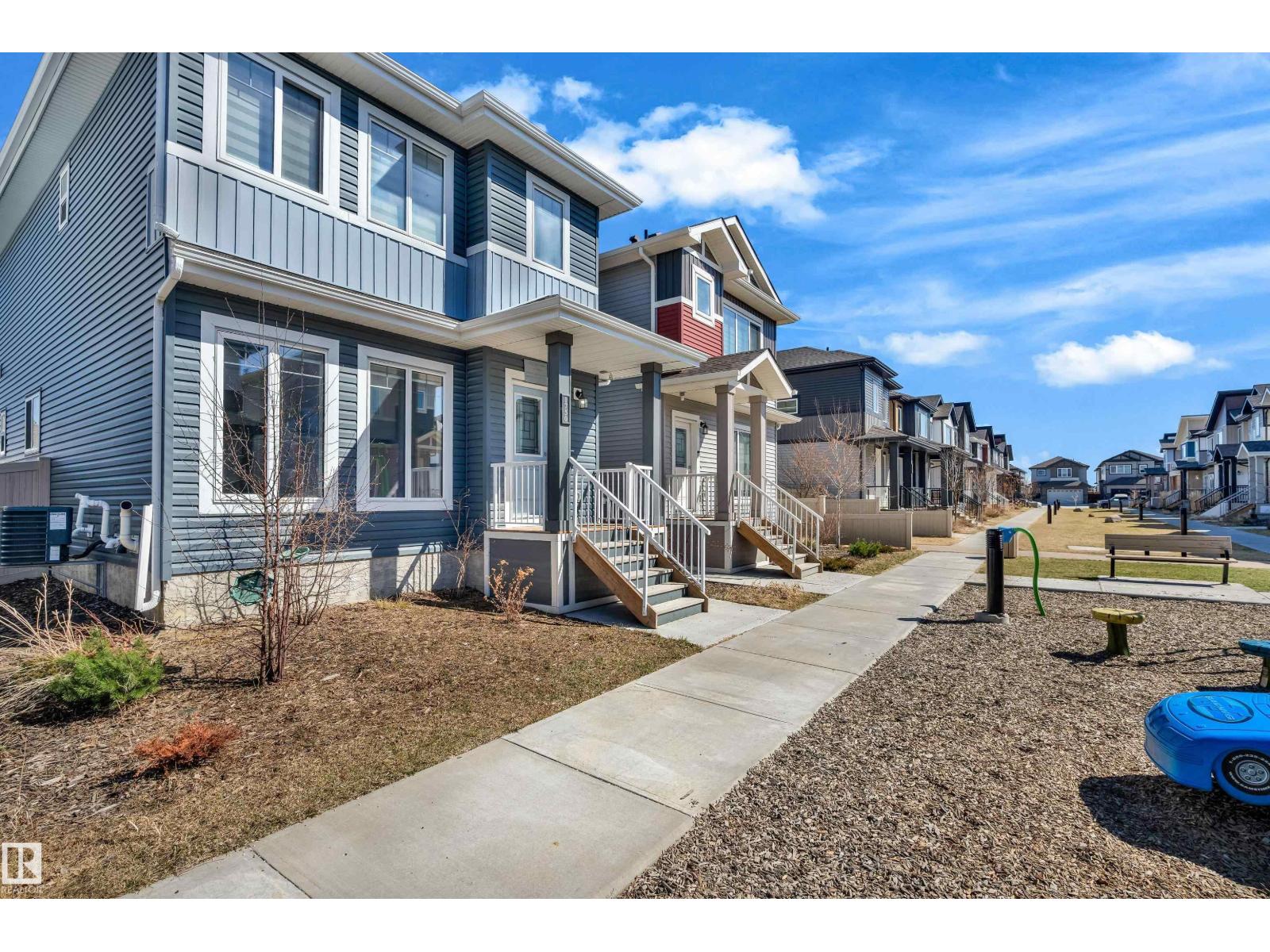 Additional image 2 of 1750 25a Street NW, Edmonton, AB, T6T2H9