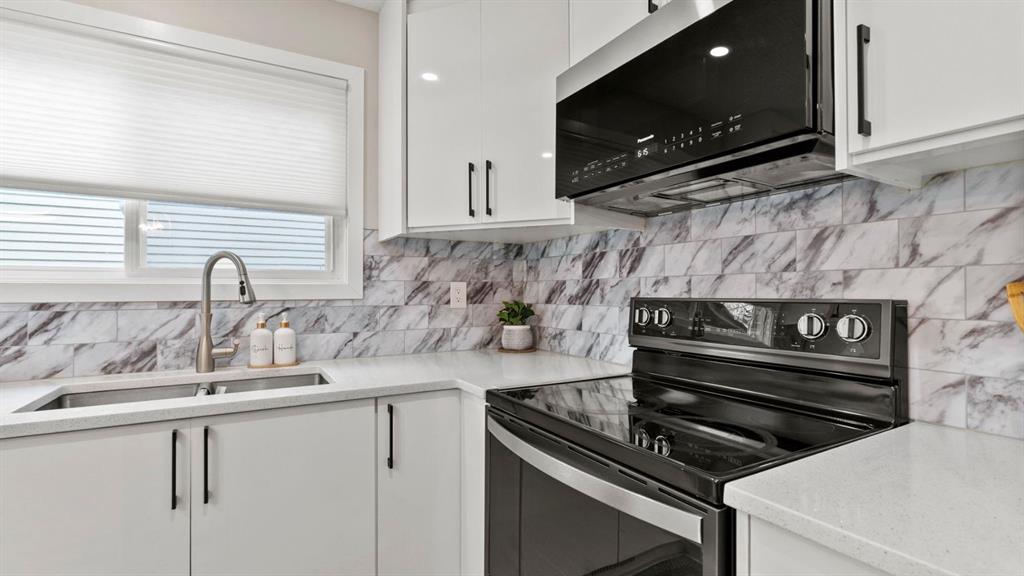 Additional image 5 of 2416 Woodview Drive SW, Calgary, AB, T2W 4X7