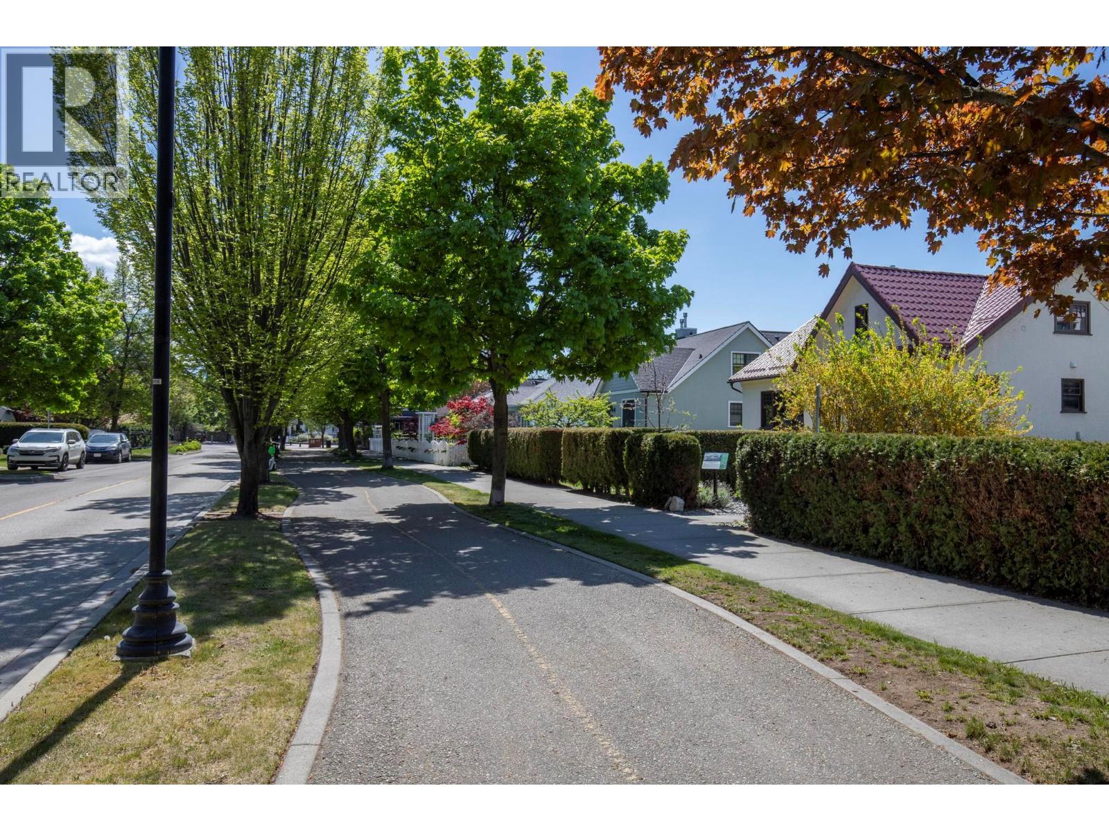 Additional image 4 of 1829 Abbott Street, Kelowna, BC, V1Y1B6