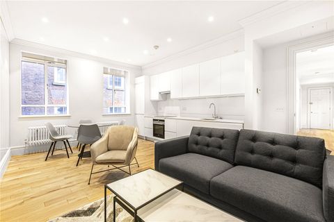 Devereux Court, London WC2R