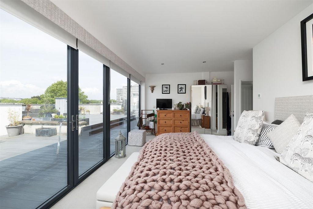 Additional image 15 of 3 bed flat for saleCraigie Drive, Plymouth PL1