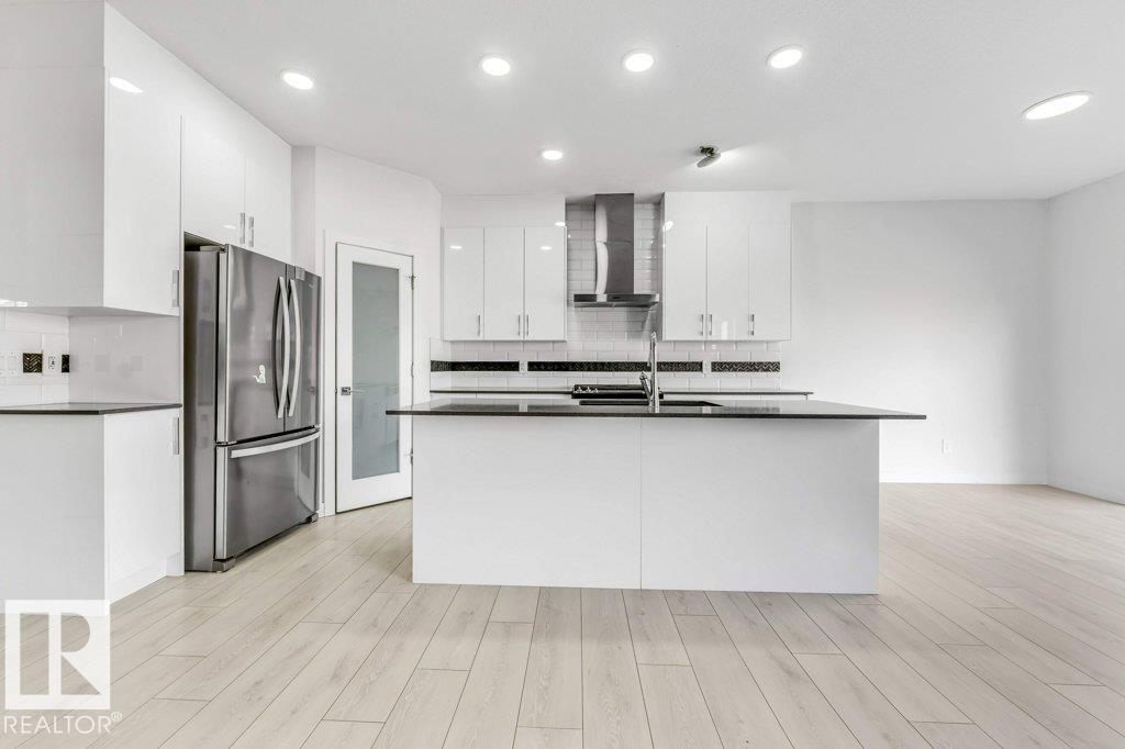 Additional image 3 of 5140 23 Avenue SW, Edmonton, AB, T6X2X4