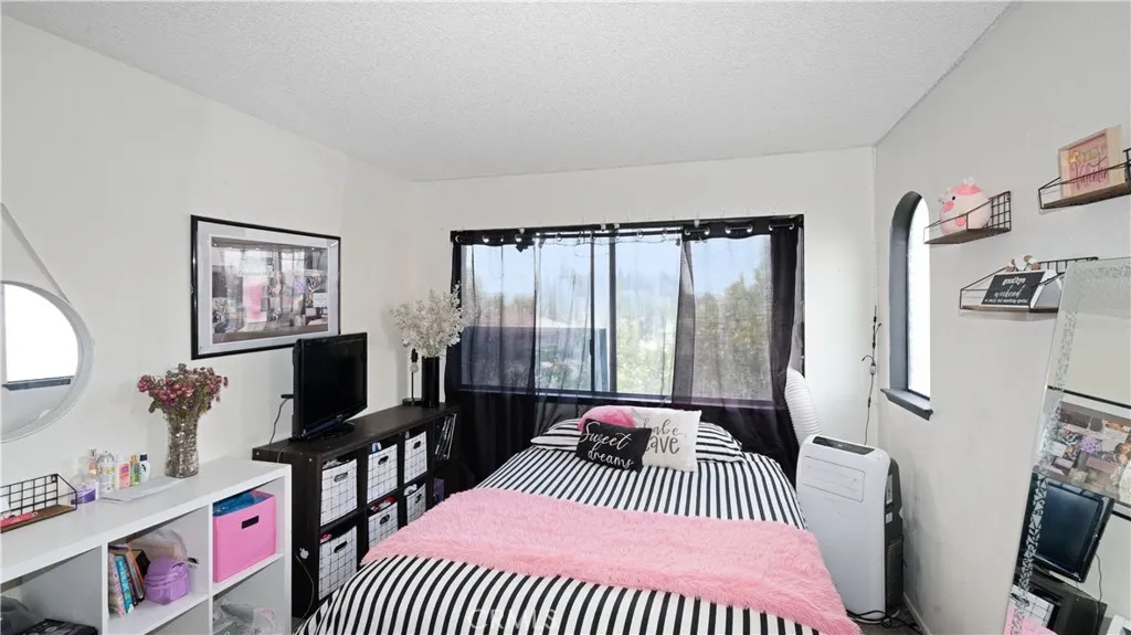 Additional image 33 of 20651 Roscoe Blvd Unit L, Winnetka, CA 91306