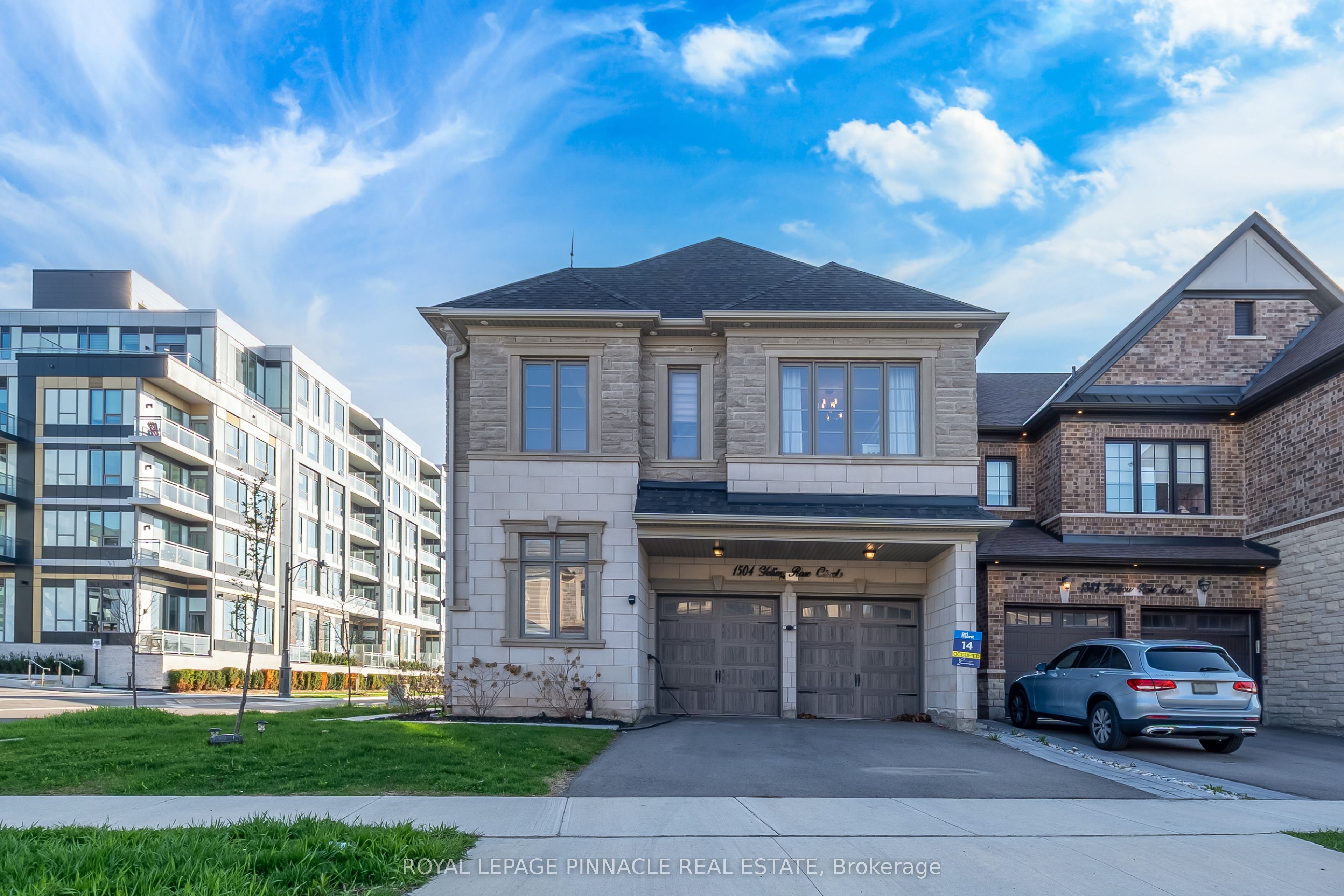 1504 Yellow Rose Circle, Oakville, ON, L6M 5L3