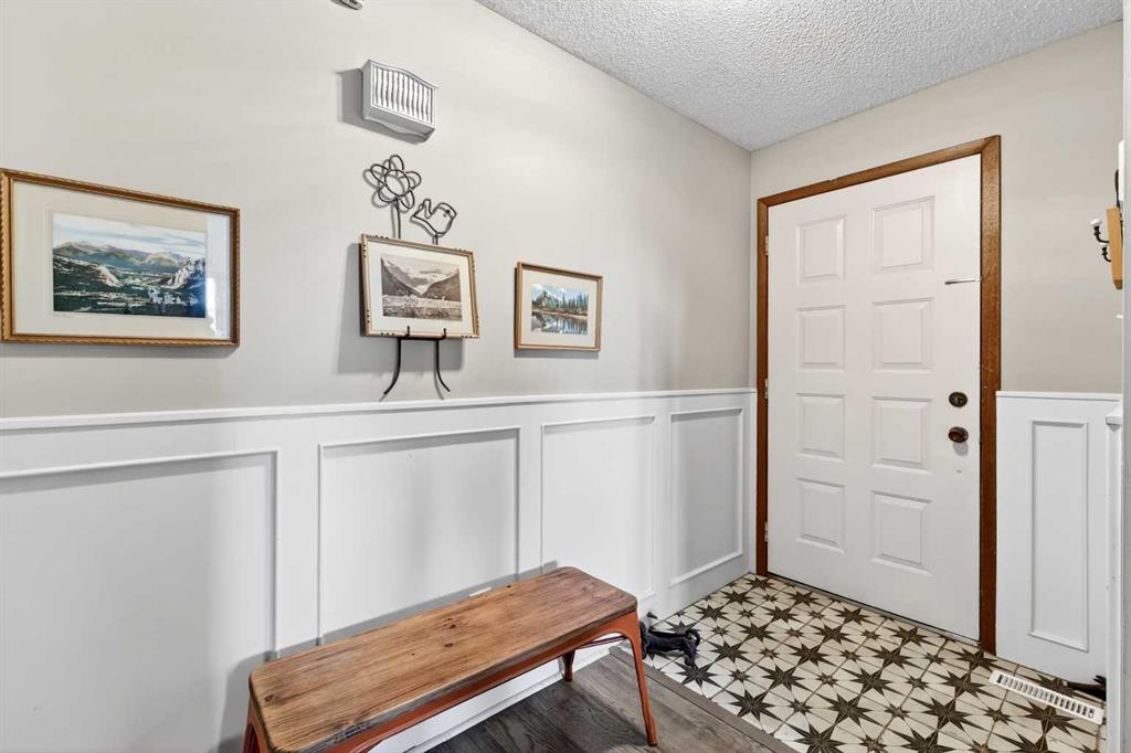 Additional image 6 of 832-860 Midridge Drive SE, Calgary, AB, T2X 1K1