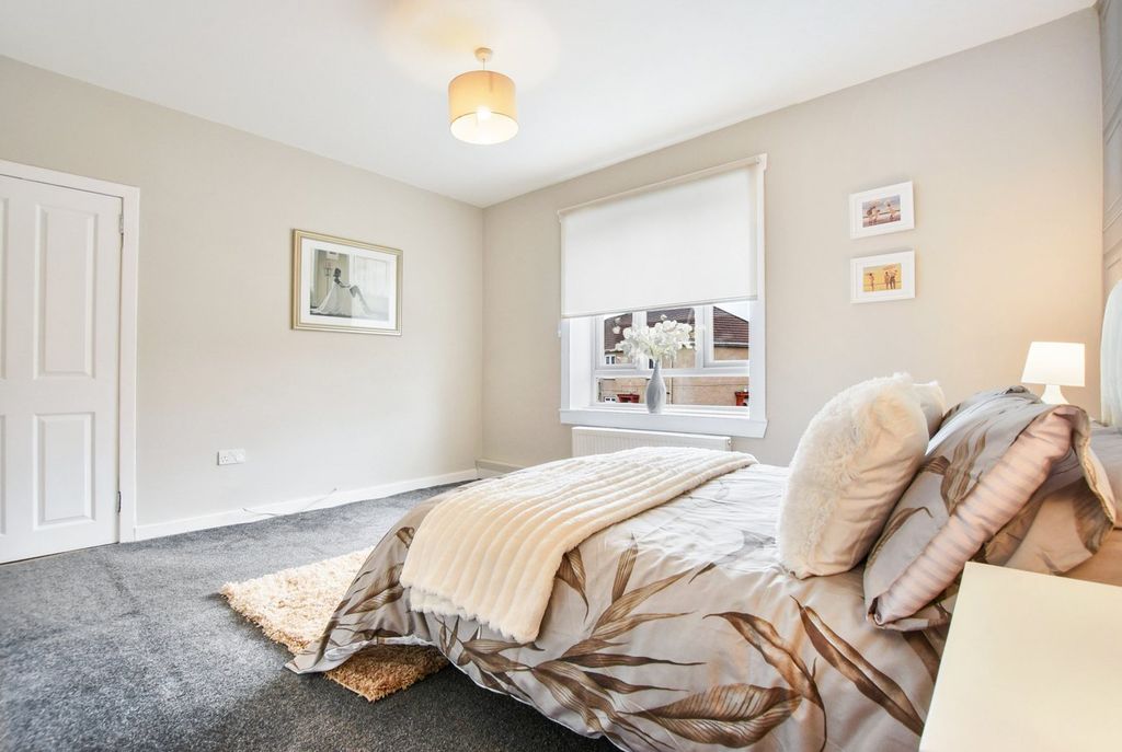 Additional image 10 of 2 bed flat for saleBurns Crescent, Girdle Toll, Irvine KA11