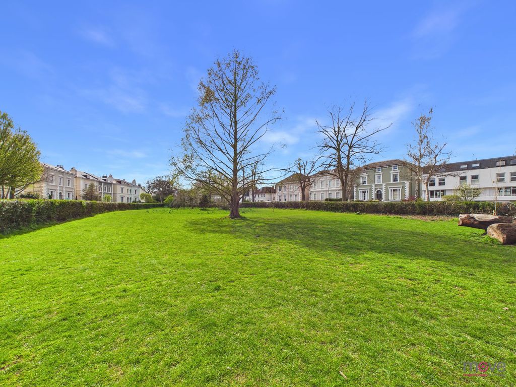 Additional image 9 of 2 bed flat for salePittville Crescent, Cheltenham GL52
