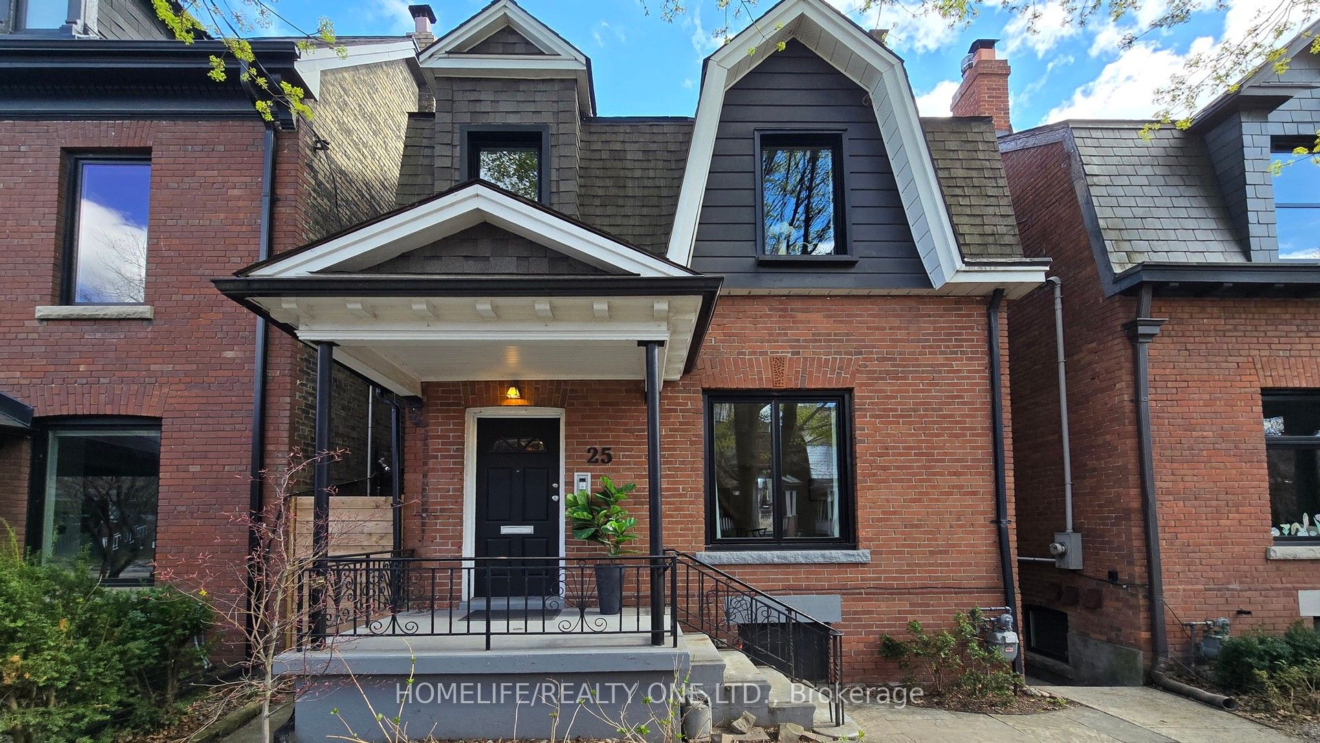 25 Riverdale Avenue, Toronto, ON, M4K 1C2