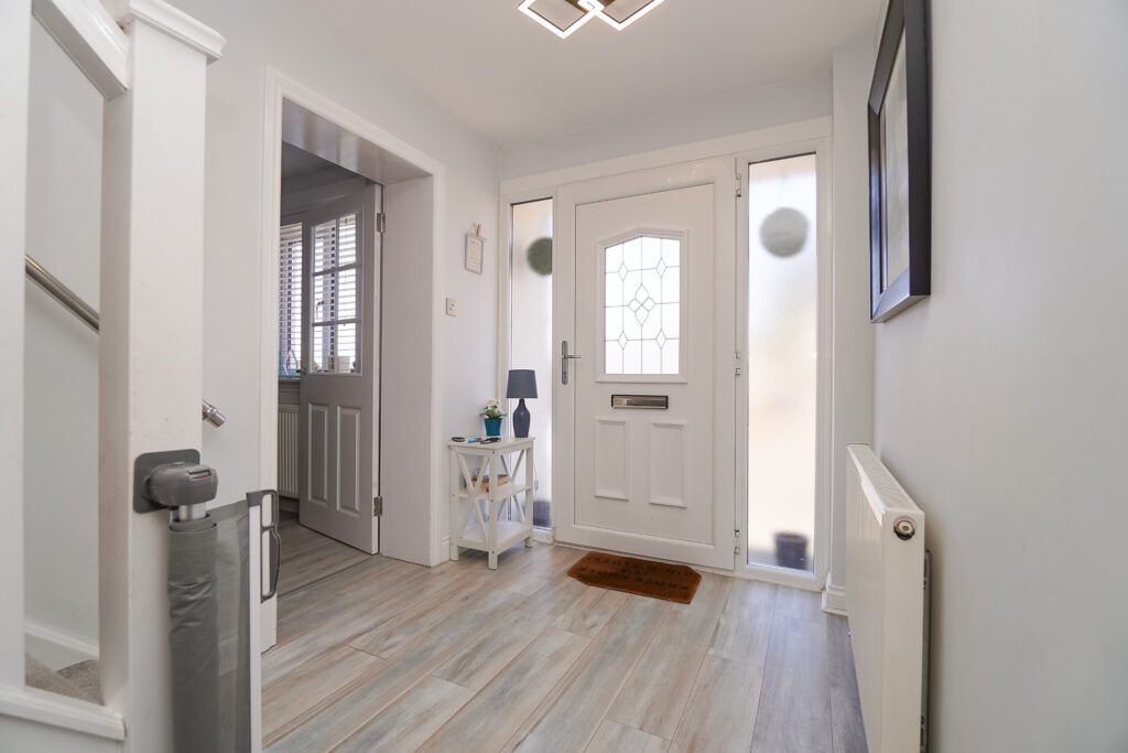 Additional image 3 of 3 bed detached house for sale8 Greenside Road, Hardgate G81