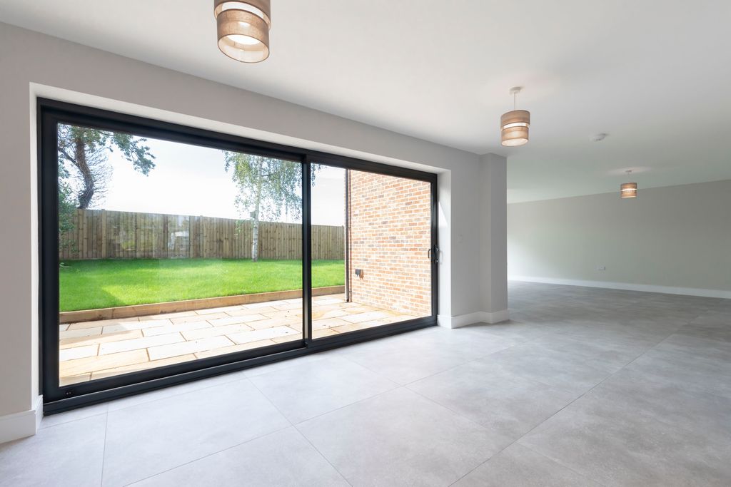 Additional image 2 of 4 bed detached house to rentBlacksmith Lane, Cheltenham GL52