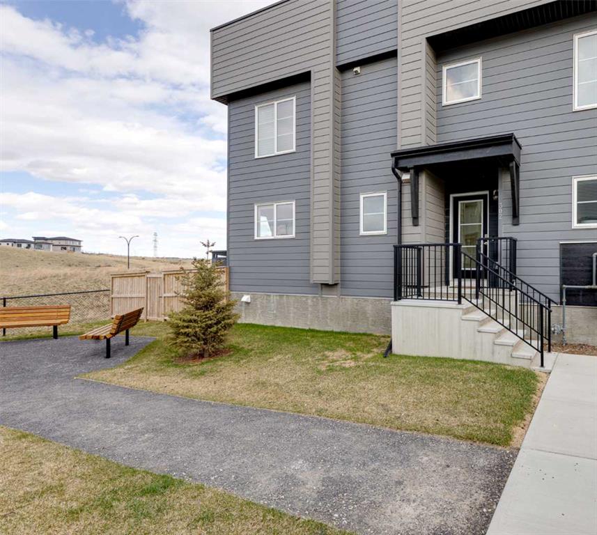 Additional image 2 of 302-260 Rowley Way NW, Calgary, AB, T3L 0H5