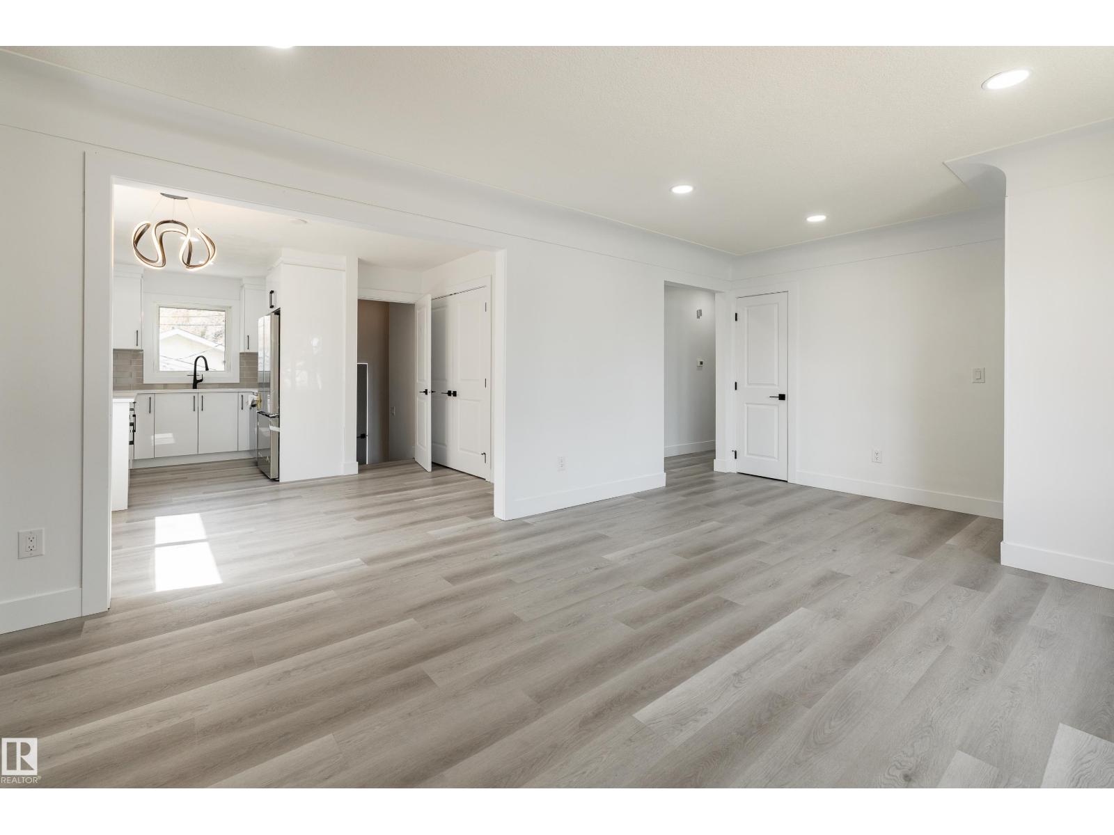 Additional image 3 of 11844 St Albert Trail NW, Edmonton, AB, T5L4G4