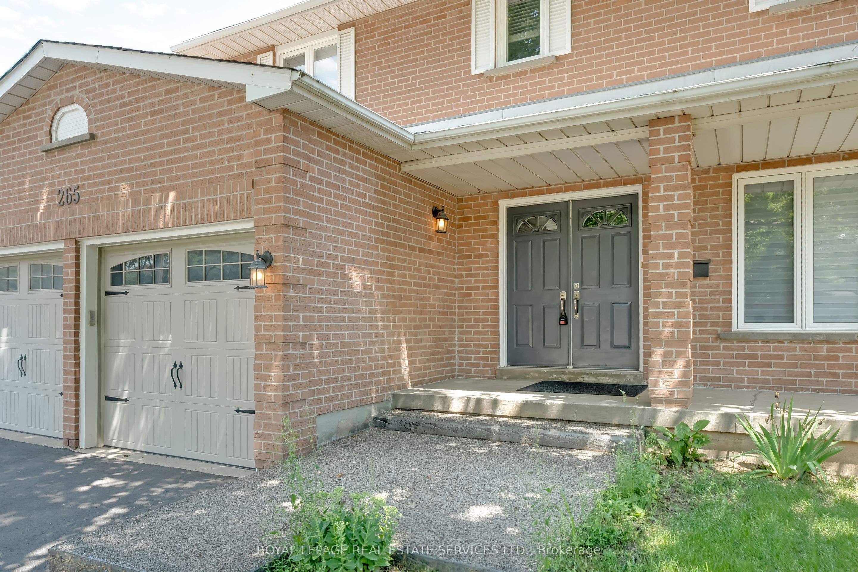 265 Mississaga Street, Oakville, ON, L6L 6J8 photo 2